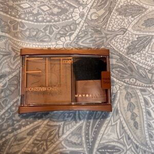 Maybelline Medium Bronzer with Brush - Golden Tan